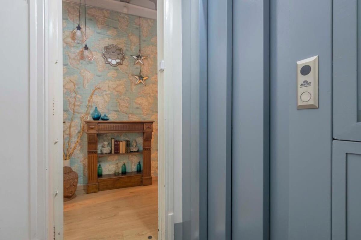 Exclusive 2 Bedroom Apartment In The City Center Barcelona Luaran gambar