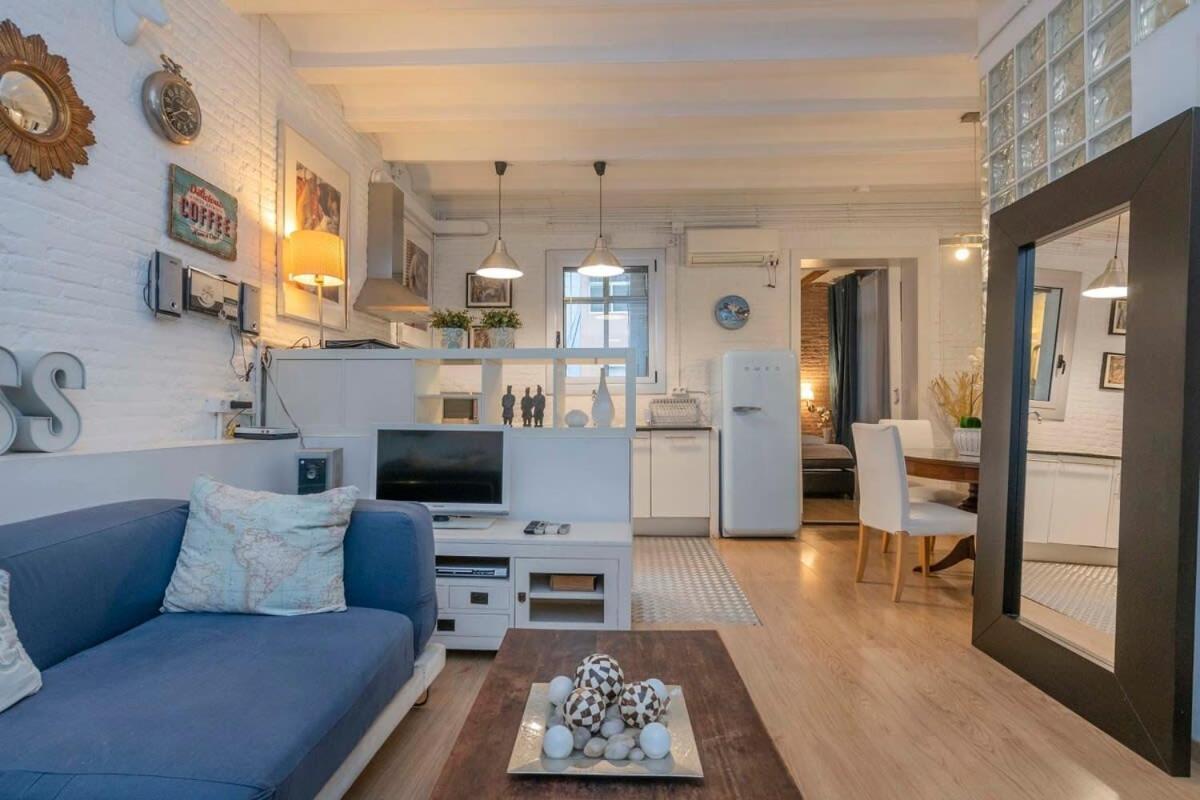 Exclusive 2 Bedroom Apartment In The City Center Barcelona Luaran gambar