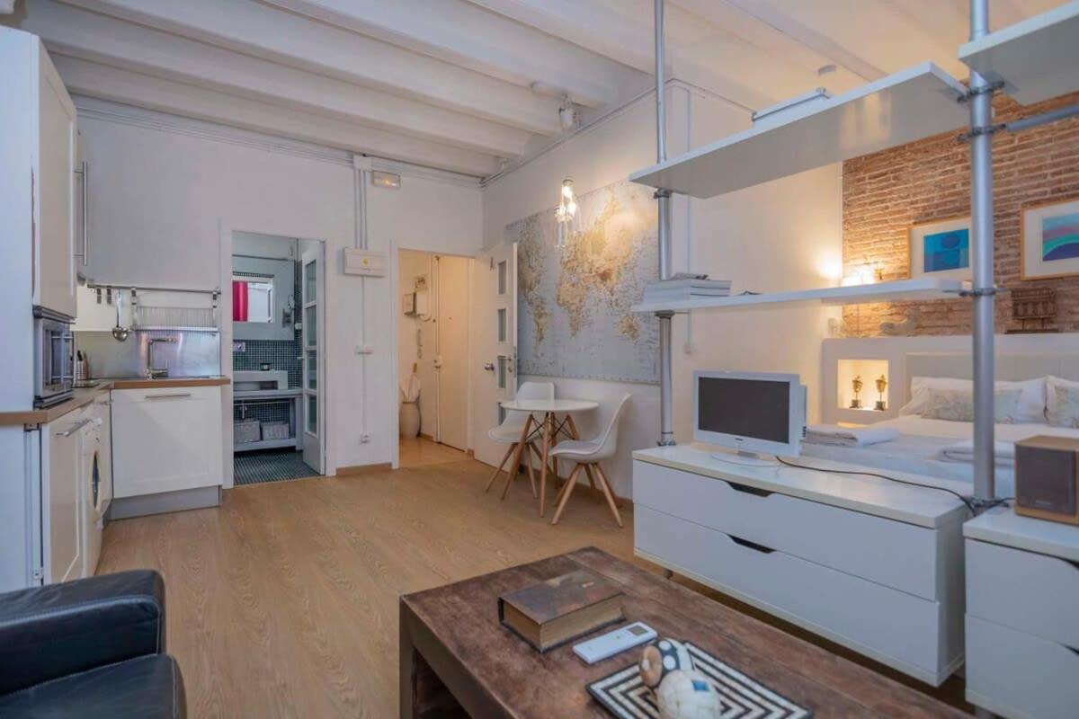 Exclusive 2 Bedroom Apartment In The City Center Barcelona Luaran gambar