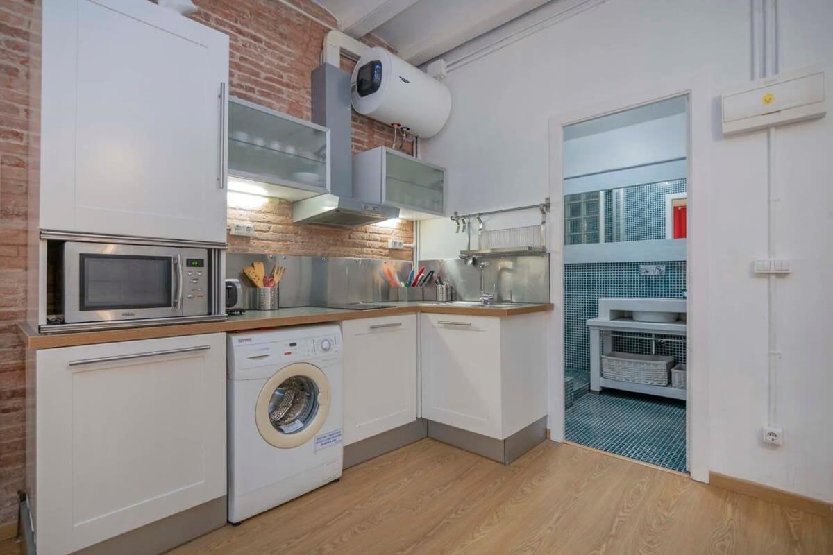 Exclusive 2 Bedroom Apartment In The City Center Barcelona Luaran gambar