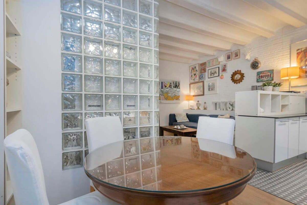 Exclusive 2 Bedroom Apartment In The City Center Barcelona Luaran gambar